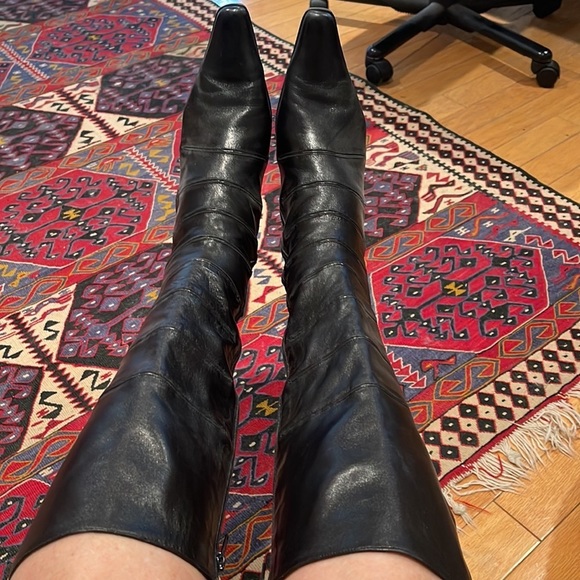 BLAY soft and supple leather boots. Made in Spain 2 1/2 inch heel EUC - Picture 1 of 14